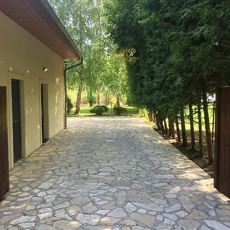 Villa Donau Fadd